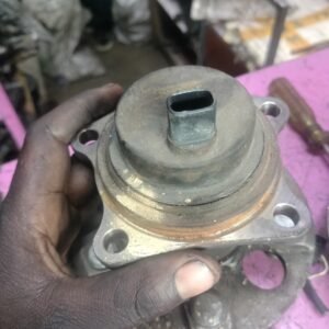 2005 Toyota Voxy Rear Wheel Hub & Bearing
