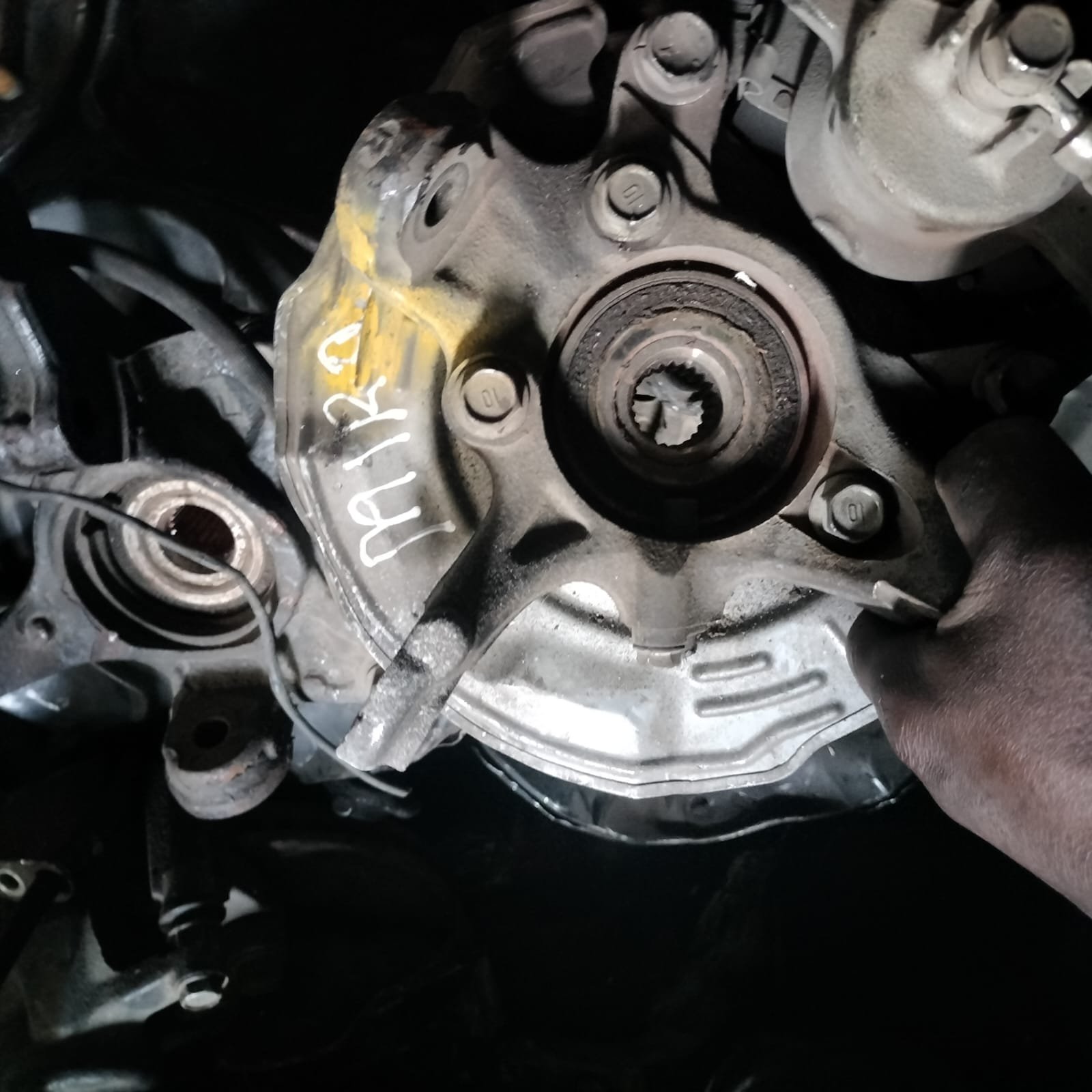 Genuine Daihatsu Mira Wheel Hub Assembly – Clean Ex-Japan Quality