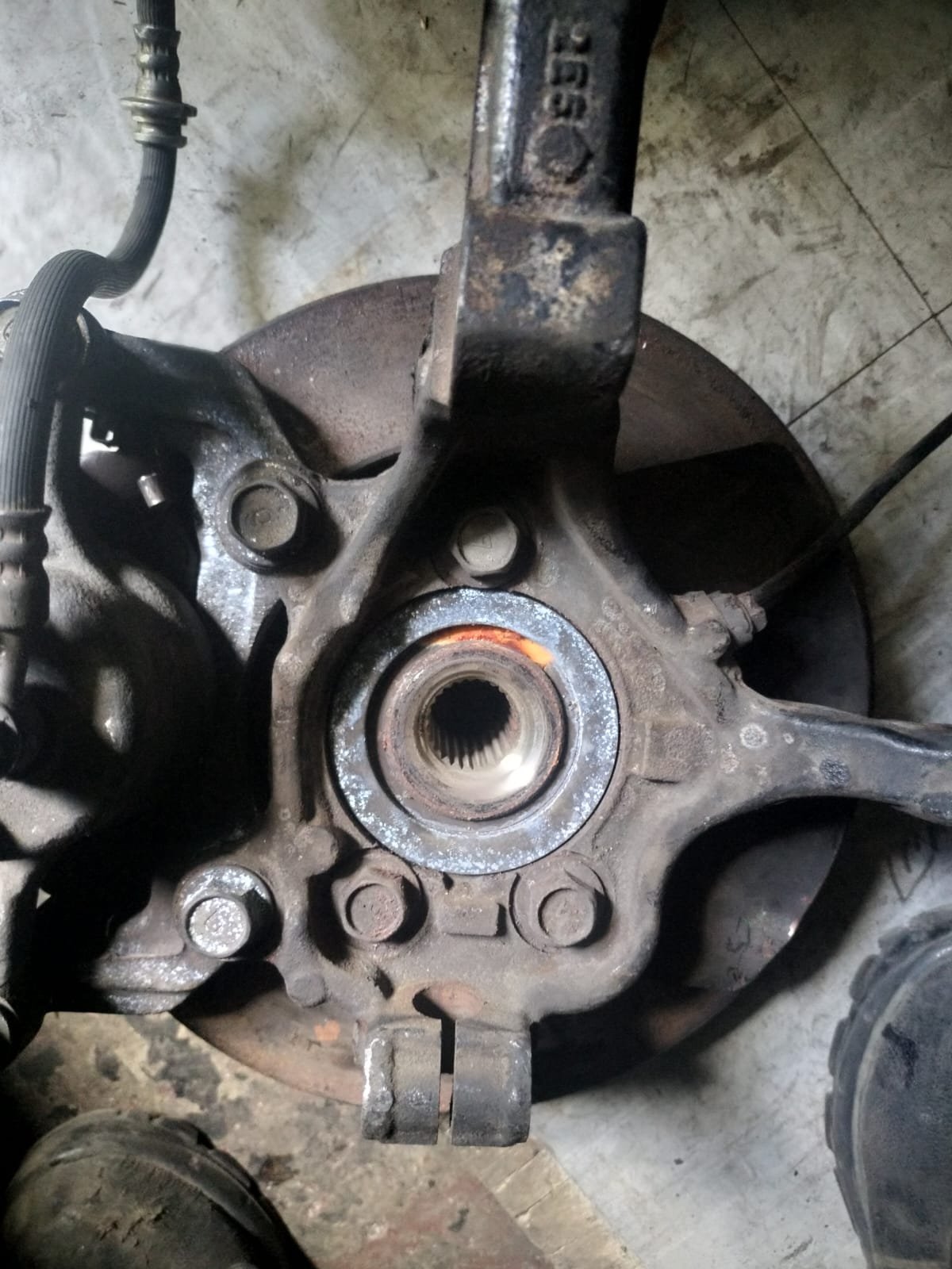 Nissan Tiida Wheel Hub